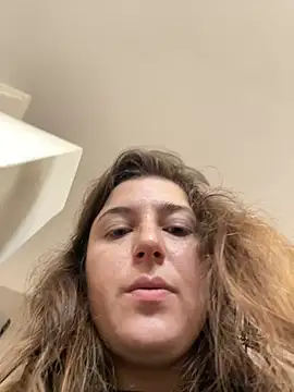 kate_nicepops333221's Webcam Show