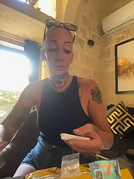 inked_up_jade's Webcam Show