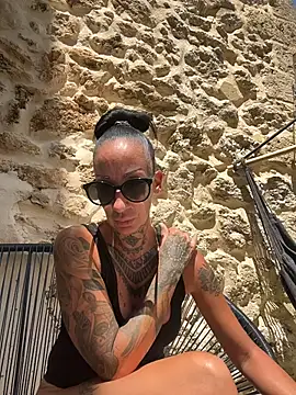inked_up_jade's Webcam Show