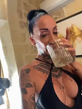 inked_up_jade Webcam-Show