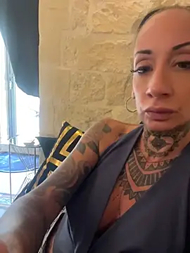 inked_up_jade webkamerás műsora
