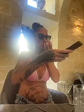 inked_up_jade webcam show