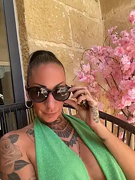 Show Webcam de inked_up_jade