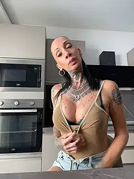 inked_up_jade's Webcam Show