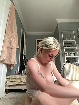 BlondieMbaddie webcam show