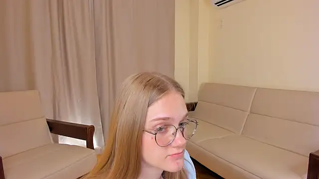 צ'אט XXX בשידור חי של FemMantis