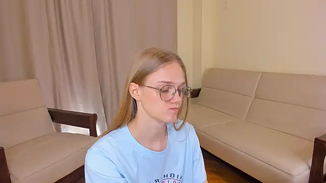 FemMantis Adlı Modelin Canlı XXX Sohbeti
