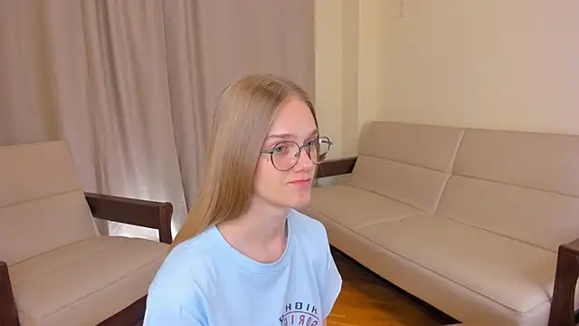 FemMantis Chat XXX live