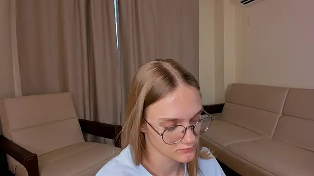 دردشة FemMantis الجنسية المباشرة