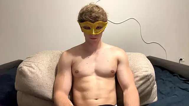 deniel_horny: διαδικτυακό σόου στην κάμερα