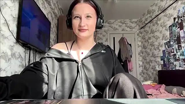 JeanneMckasson Adlı Modelin Canlı XXX Sohbeti