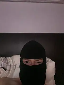 Show de ukmaleluke na webcam
