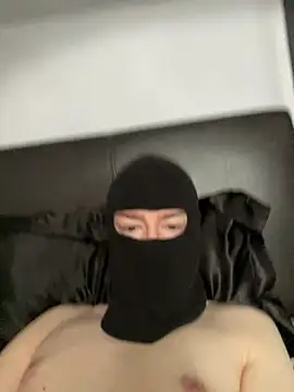 ukmaleluke webkamerás műsora