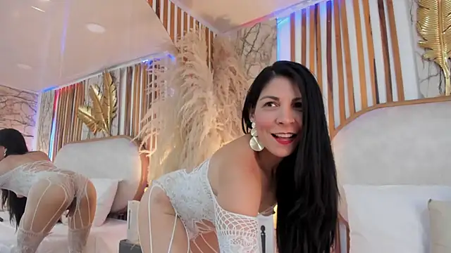 Chat +18 de EliseBell ao vivo