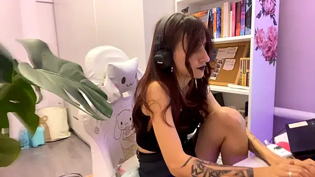 Monica_Cutersseys' Webcam Show