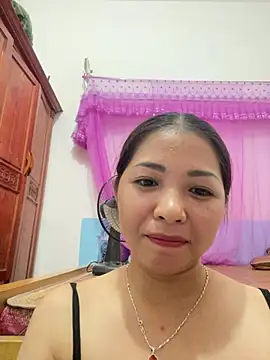 Phiea-nc94's Live XXX Chat