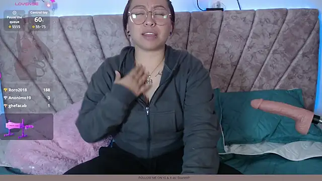 Živý XXX chat ScarlettPierce777