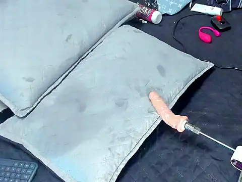 JustinOrtiz_ Show in webcam