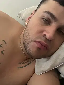 fuegolatinorojas Webcamshow