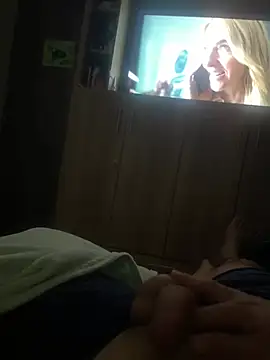 Show modela fuegolatinorojas na web-kameri