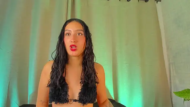 Mila_Noir_'s Live XXX Chat