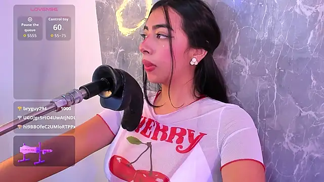 cherry_skinnyy_'s Webcam Show