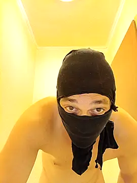 Webkamerová show Sarafemboyy
