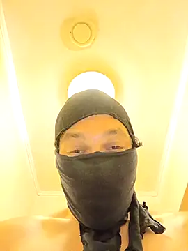 Sarafemboyy 在線直播表演