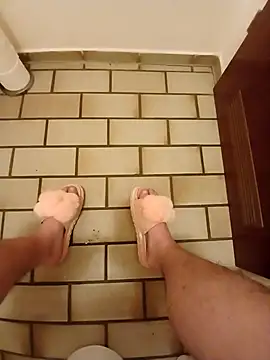 Sarafemboyy Webcam-Show