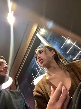 OliviaLuuxe Pertunjukan Webcam