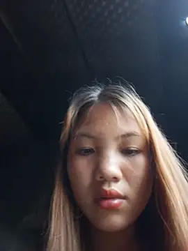 Živý XXX chat GiniEi