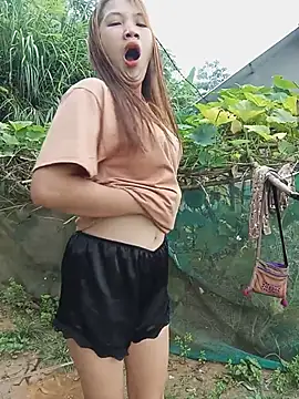 GiniEiのライブXXXチャット