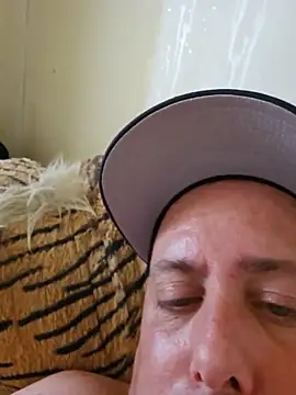 heterohotguy78's Webcam Show