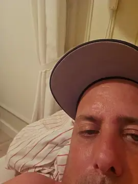 Show modela heterohotguy78 na web-kameri