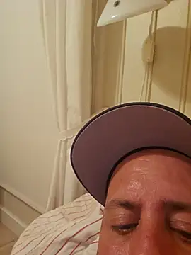 heterohotguy78 Show in webcam