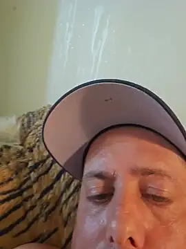 heterohotguy78 webcam show
