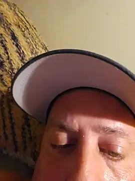 heterohotguy78 Webcam Show