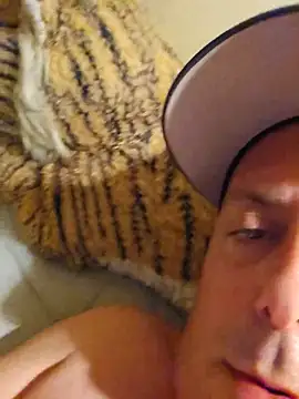 heterohotguy78 webcam show