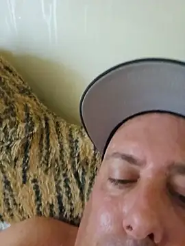 heterohotguy78 Webcam Show