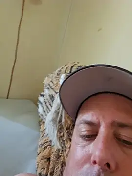 heterohotguy78 Show in webcam