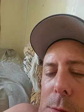 heterohotguy78 webcam show