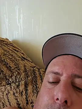 heterohotguy78 webcam show