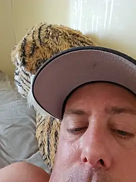 heterohotguy78 Show Webcam