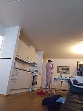 הופעת וובקאם של heterohotguy78