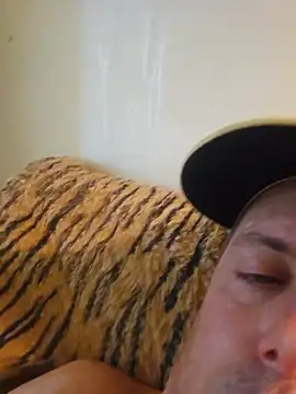 heterohotguy78 webcam show