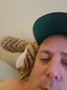 heterohotguy78 Webcam Show