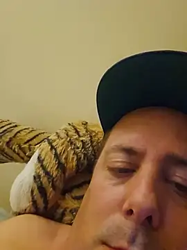 heterohotguy78 Webcam Show