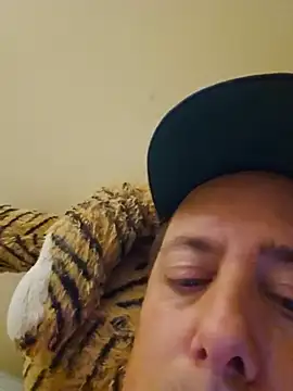 Show modela heterohotguy78 na web-kameri