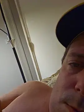 Pokazy przed kamerką – heterohotguy78