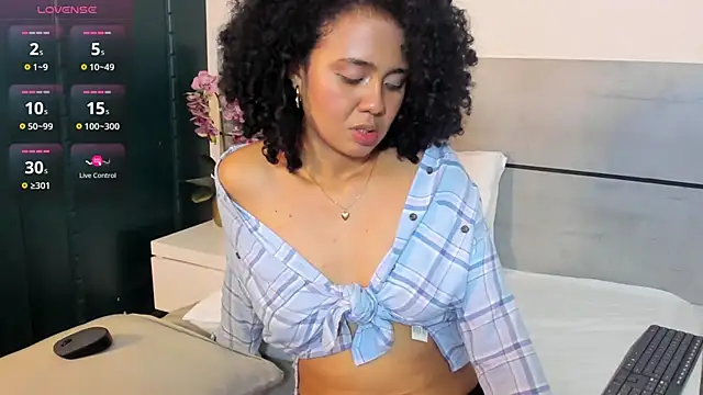 Chatroom XXX en direct de Kiraspell